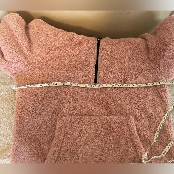 Get ready for Winter! Oversized PINK fleece hoodie - Picture 5 of 7